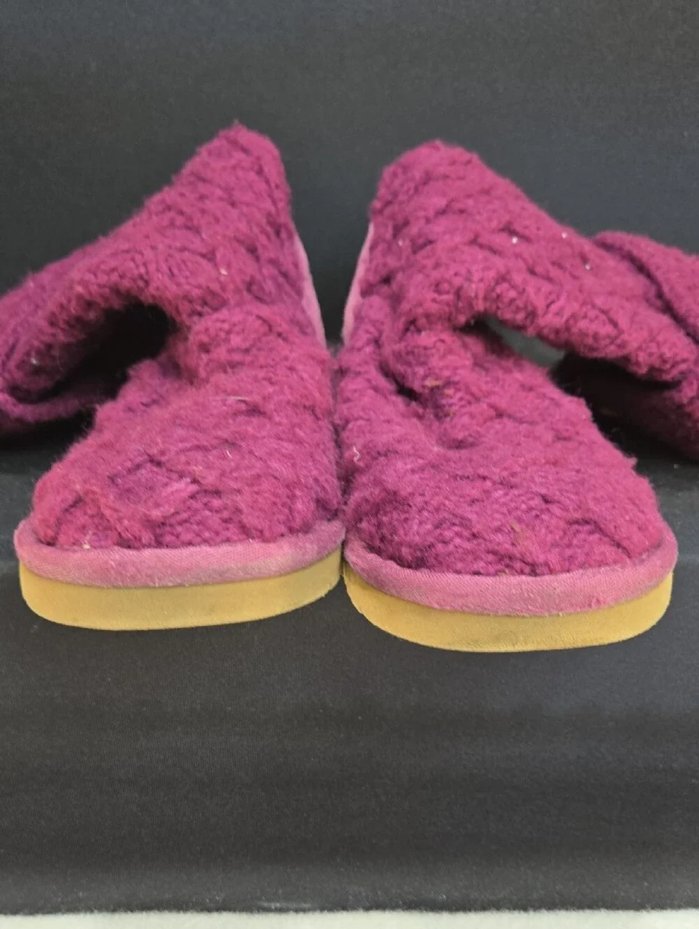 UGG Lattice Cardy Knit Boot Kids in a vibrant purple/plum shade